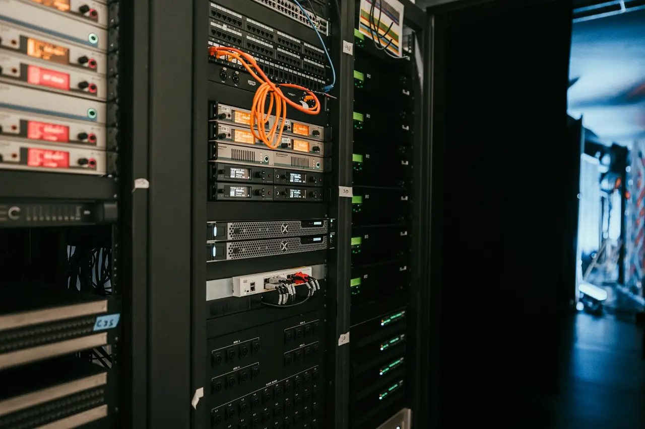 Rack de servidores em um data center